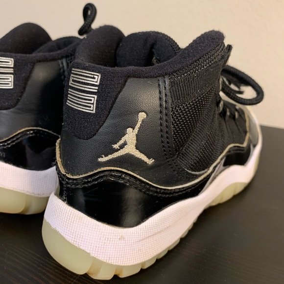 Nike Air Jordan 11 Retro Jubilee 25th Anniversary 378039-011 - Kids size 12C - Picture 4 of 9